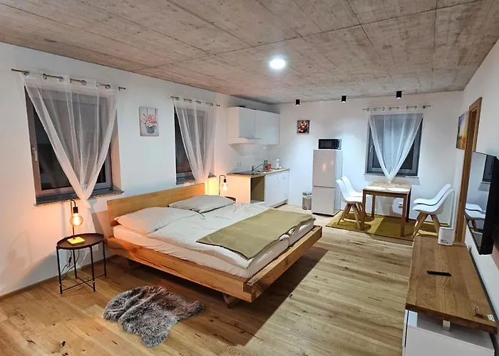 Hoch2 Apartment - Modern, komfortabel&24h Self-Check-in mit Parkplatz