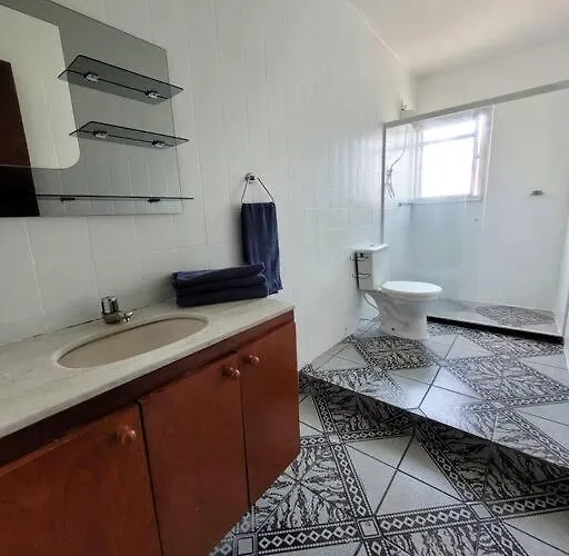 Apartamento a uma quadra do mar - Bairro Itapuã
