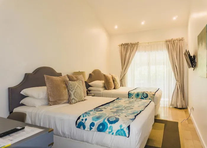 Blue Lagoon Hotel And Marina Ltd