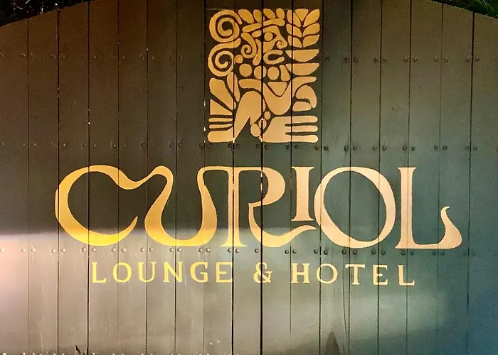Curiol Boutique Hotel & Lounge