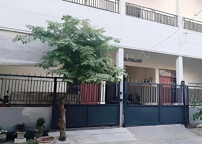Hotel O Homestay Bu Sun Syariahneartaman Rekreasi & Pemandian Taman Suruh