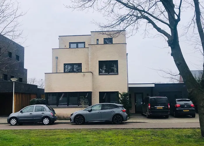 City Zen Apartment Enschede !Free Private Parking