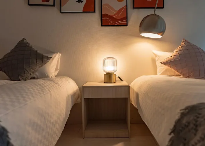 谷町君hotel 難波80