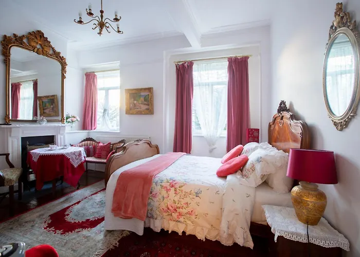 Dawson Place, Juliette'S Bed And Breakfast