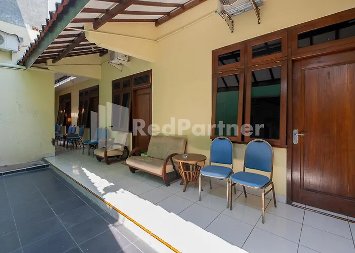 Hotel Wisata Ziarah Sunan Bonang Syariah Mitra Reddoorz
