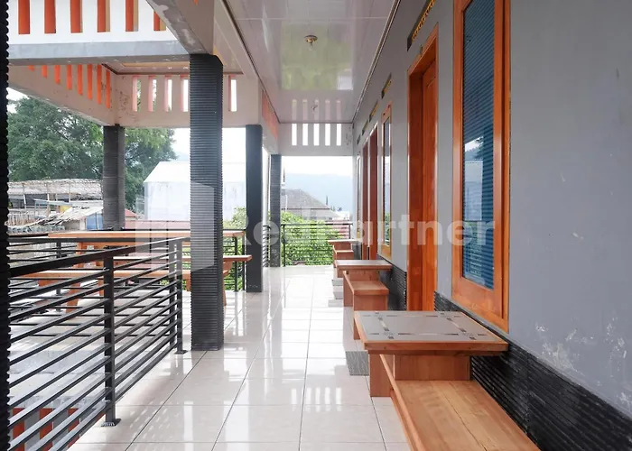 Wisma Giri Mulyo B Near Grojogan Sewu Mitra Reddoorz