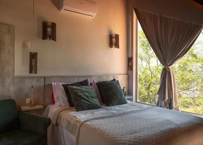 Bombinhas Guest House