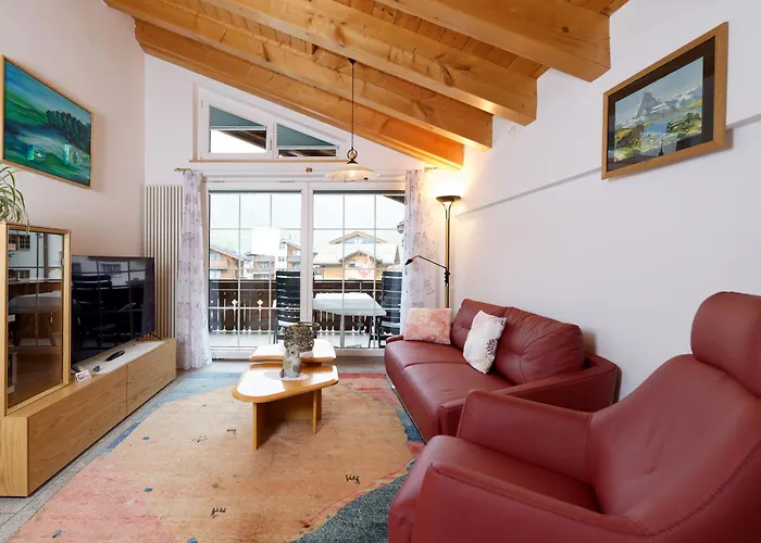 Apartment Aura