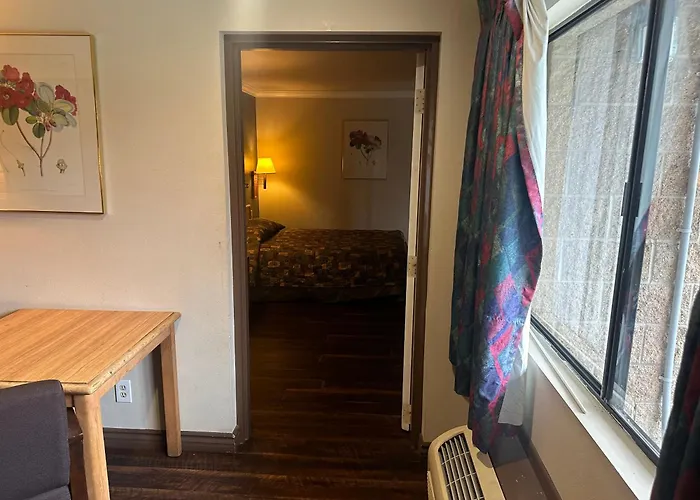 Palm Inn Hotel Near Tyler Mall Riverside