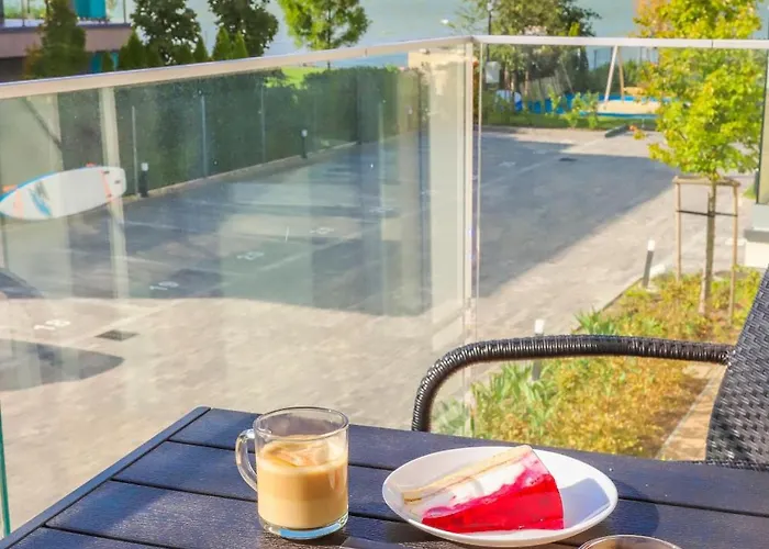 Platan Beach Apartman With Lakeview