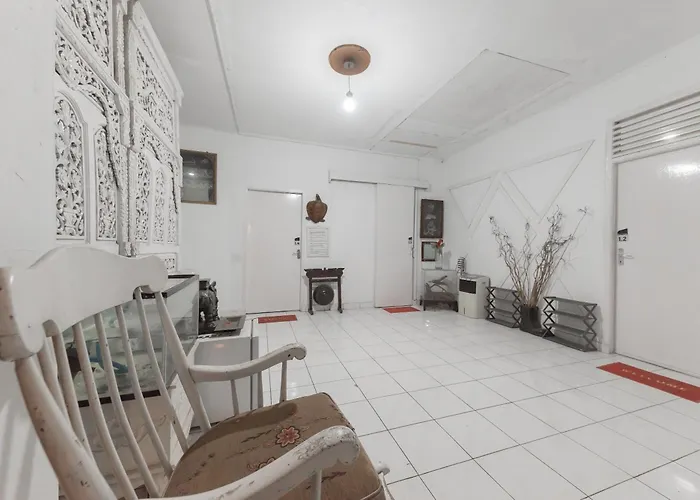Reddoorz Near Terminal Pasir Hayam Cianjur