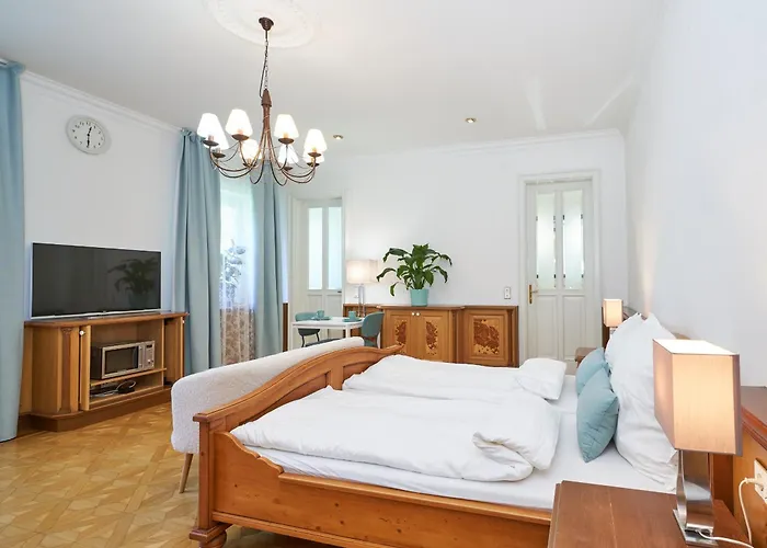 Exclusive Entry: Cozy Guestroom