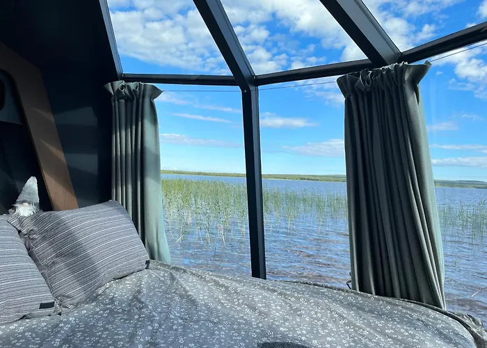 Vikajaervi Lake View Experience Igloos