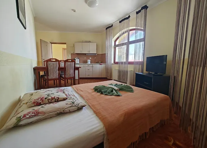 Villa Lira