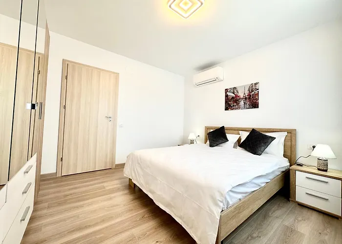 Urban Plaza Astra - Rise Private Apartments & Suites