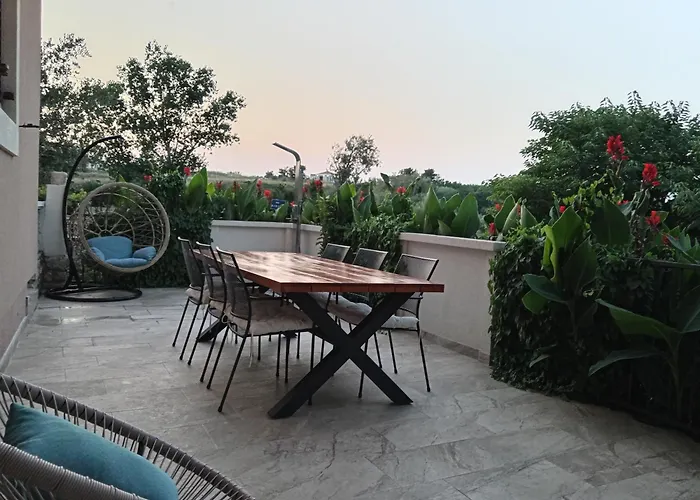 Seaview Holiday Apartments, Ventura Nin