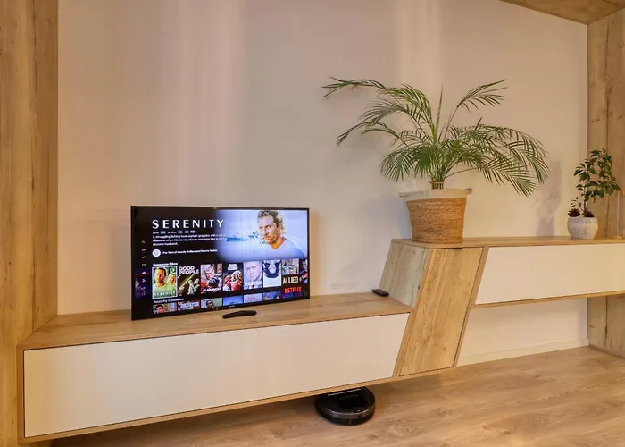 Inspiration Station - My Joyful, Cosy&Inviting Apt - Smart Thermostat - Private Parking - Ior Park - Long Term Price Cuts