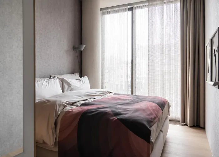 348 Suites Short Stay