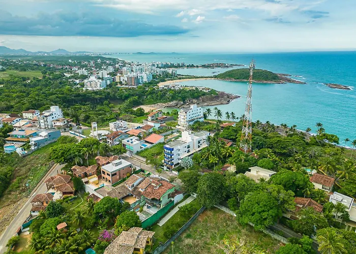 Dois quartos com ar a 190 m de praia Paradisíaca