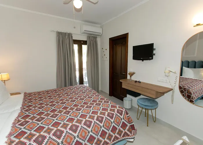 Paradise Hotel