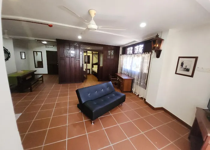 Uptown Eco Hotel