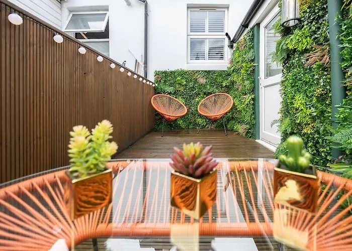 Stunning Modern Space In Hove & Free Parking