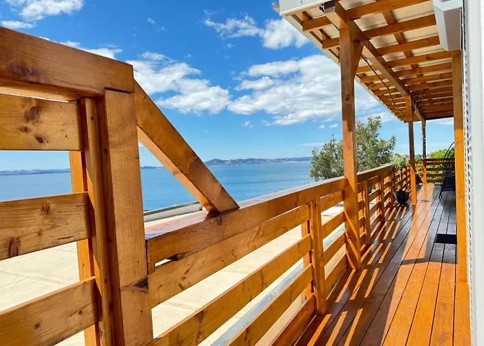 Mobile Home D-View