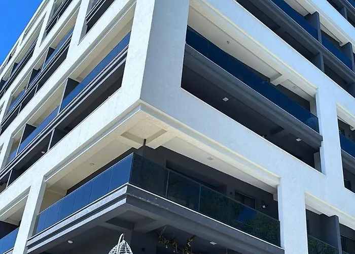 Sky View - Free Parking