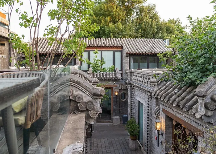 Beijing Lezai Nanluo Courtyard Hotel