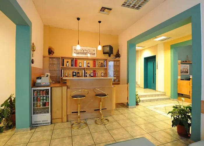 Hotel Avra