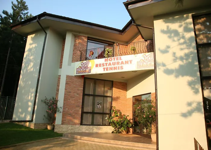 Jack Family Hotel