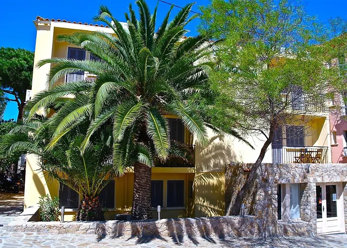 Hôtel le Grillon