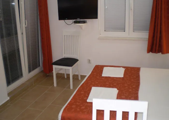 Apartments Tare, Electric Car Refill