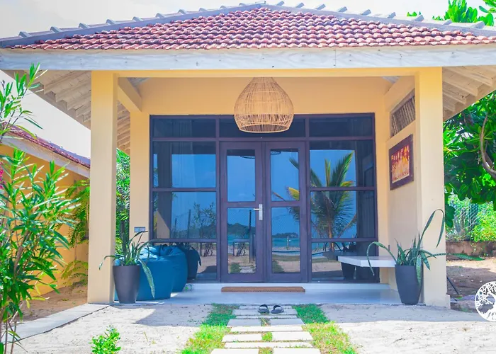 Nikara Beach Villas Arugambay