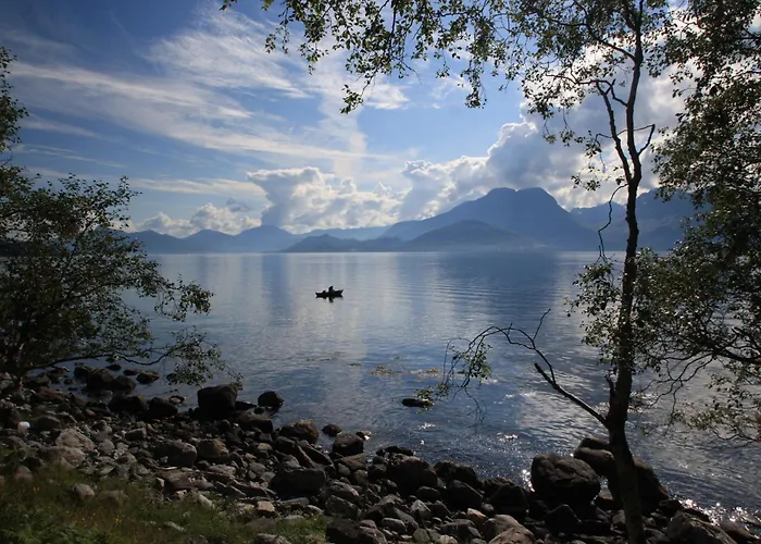 Sunde Fjord Hotel, Free And Easy Parking