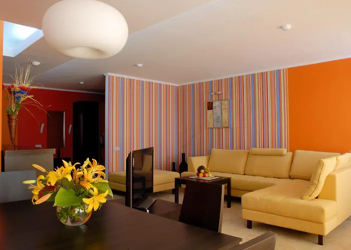 7 Days Hotel Kamyanets-Podilskyi