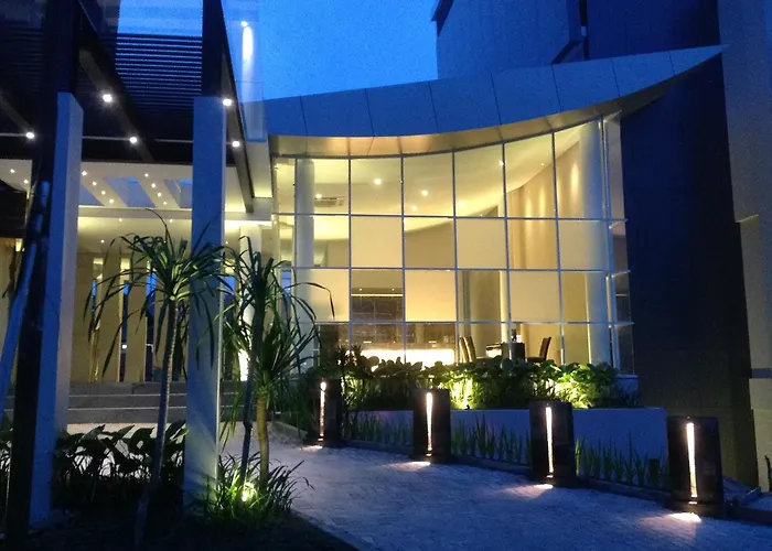 Grand Kecubung Hotel