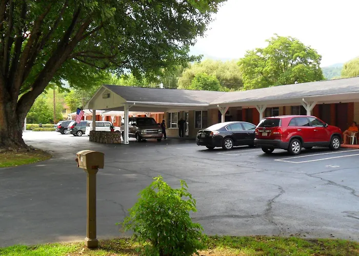 Travelowes Motel - Maggie Valley