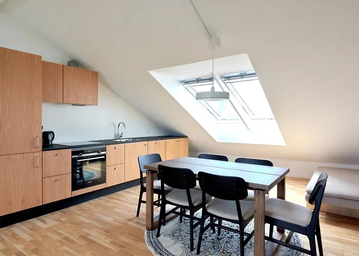 Cozy And Bright Apartments With Private Car Park