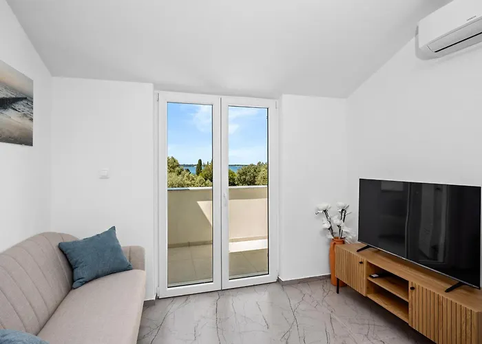 Apartment Nenad - Amazing Sea View ! Only 500 Meters From The Beach !