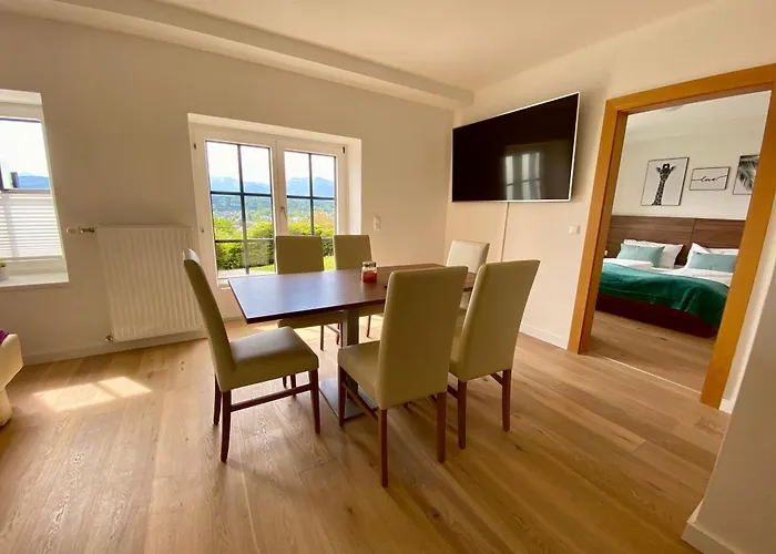 Haus Aussicht - Ferienwohnungen Velden