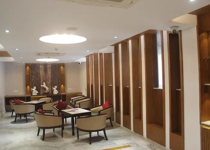 Hotel Saratharajans