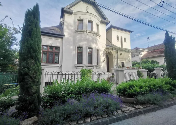 Kuria Apartman Budapest With Free Parking