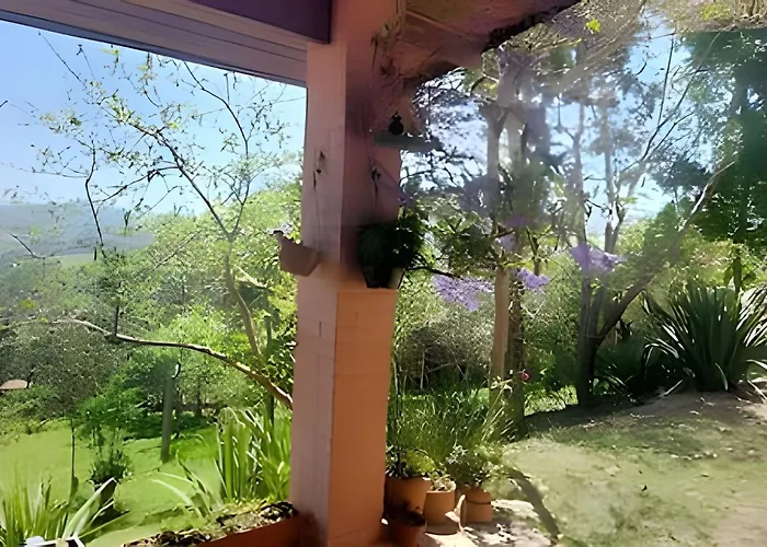 Casa de Campo Araxá na montanha com piscina