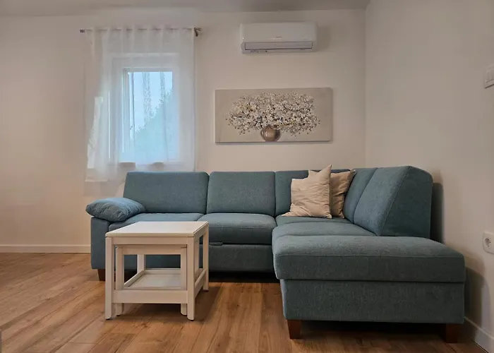 Apartments Miamare 2