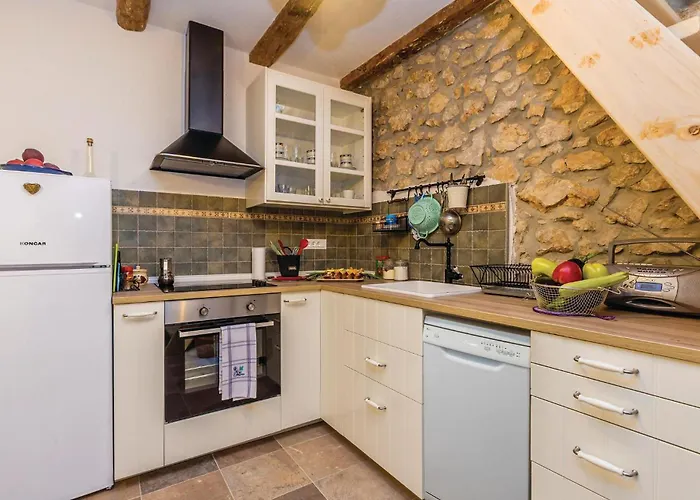 Schöne 1-Zimmer-Wohnung In Stara Baška