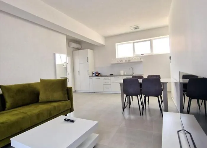 Bb Residence