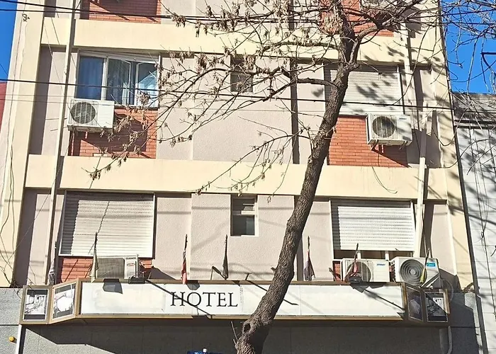 Leon Imperial