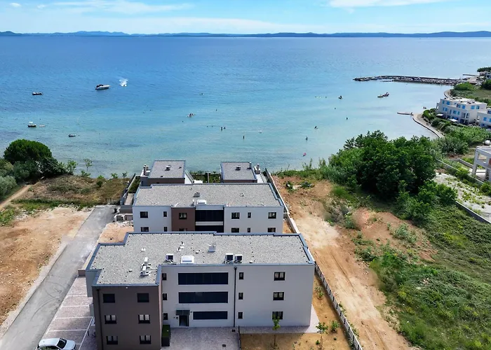 Deluxe Apartments Privlaka On The Sand