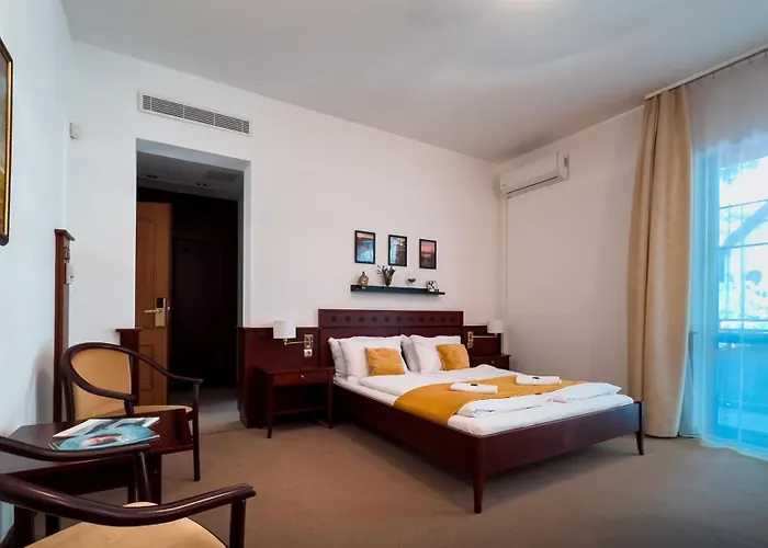 Hotel Tihany Atrium